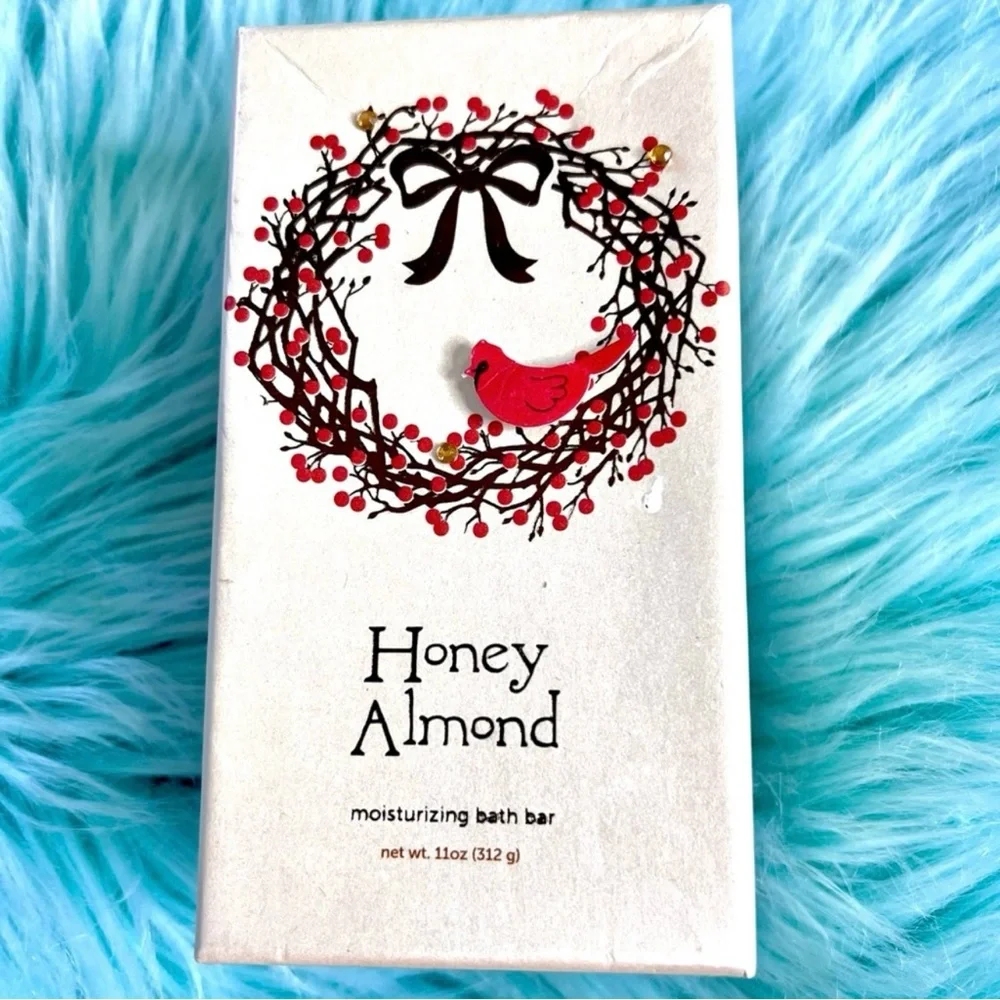 Honey Almond Moisturizing Bath Bar Soap 11oz Gift Box Made In USA